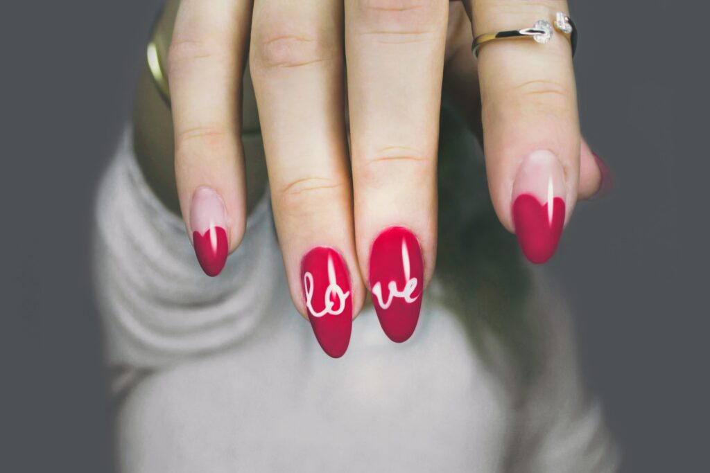 What to Expect During Your Acrylic Manicure Appointment in Denver